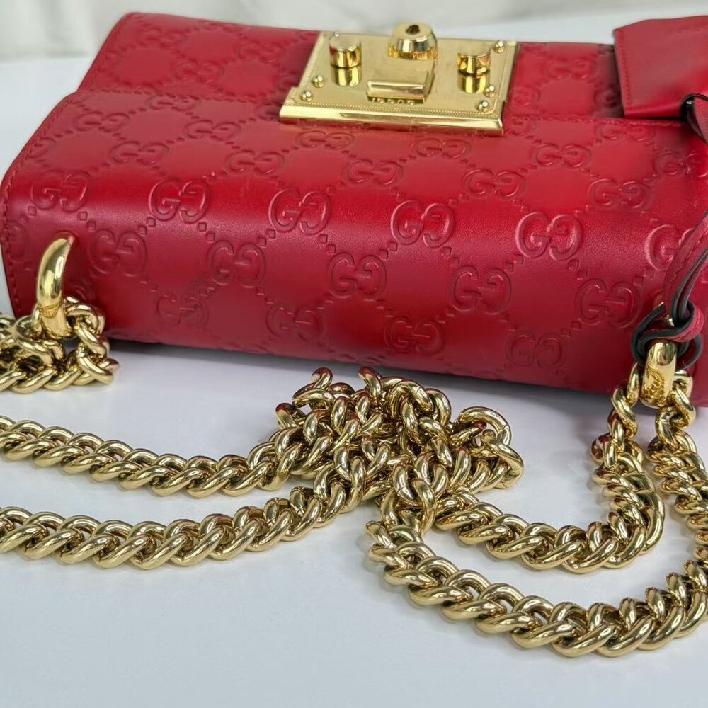 Gucci GG Logo Printed Red Leather Small Padlock Shoulder Bag with Gold Hardware - Picture 8 of 10